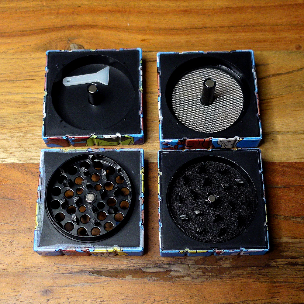 Grinder, quadratisch 'Snoopy Doo'